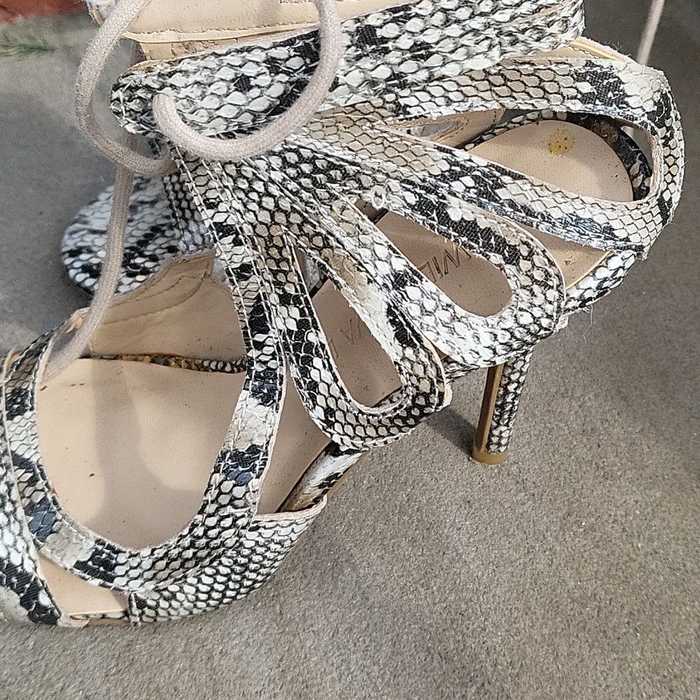 Snake skin heels - Picture 6 of 7